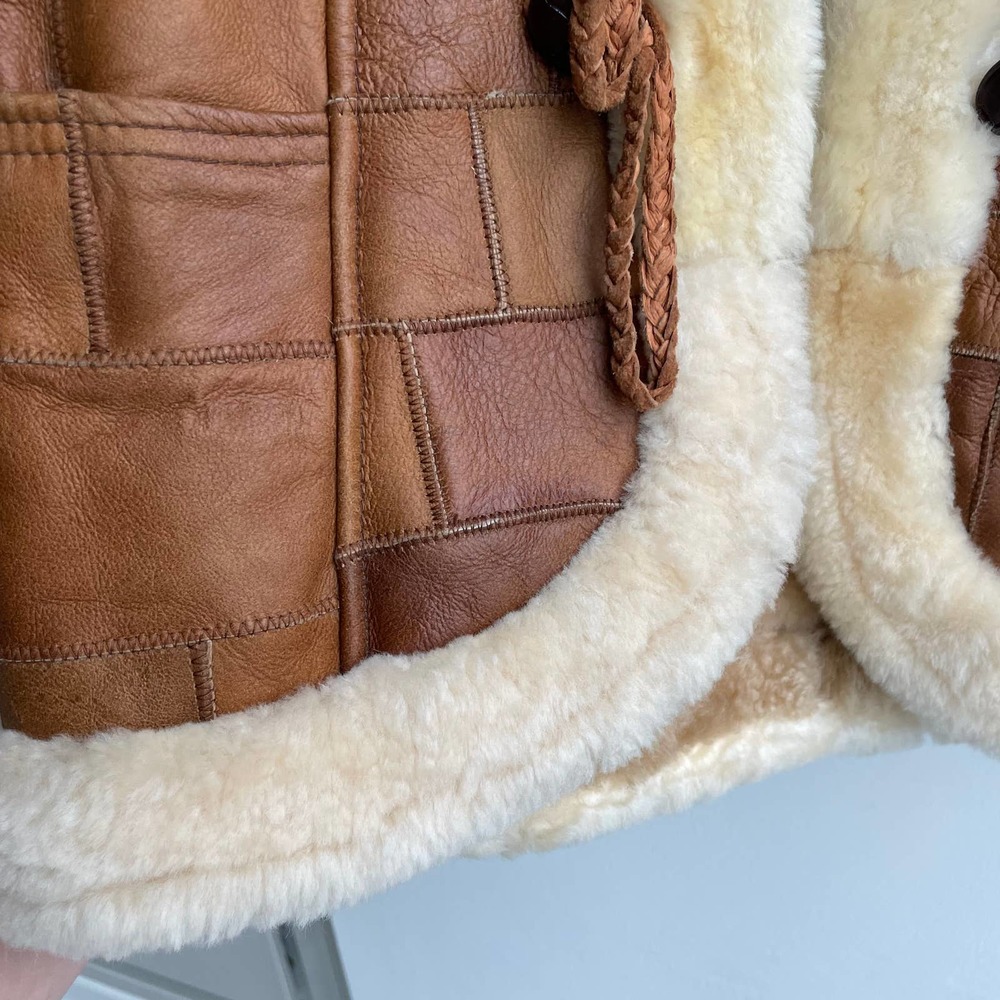 Vintage Brown and Cream Leather Vest - Picture 9 of 16